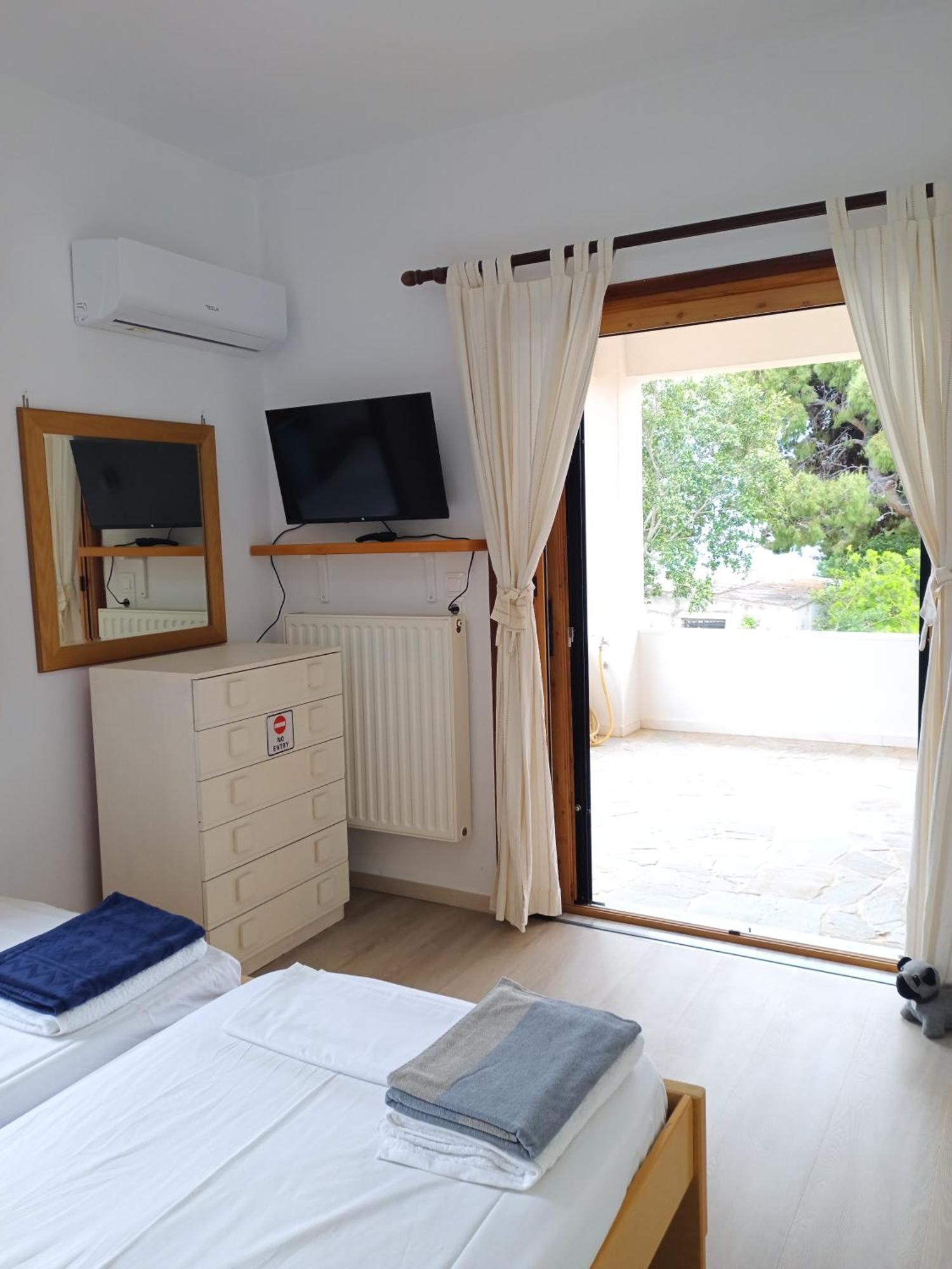 Seaside Haven Kineta Villa Luaran gambar